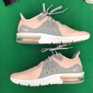 Artic Pink Nike AirMax youth 6.5 Read Description